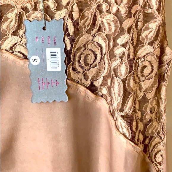 ❣️❣️Pretty Angel❤️❤️ silk blended lace dress - Picture 4 of 5